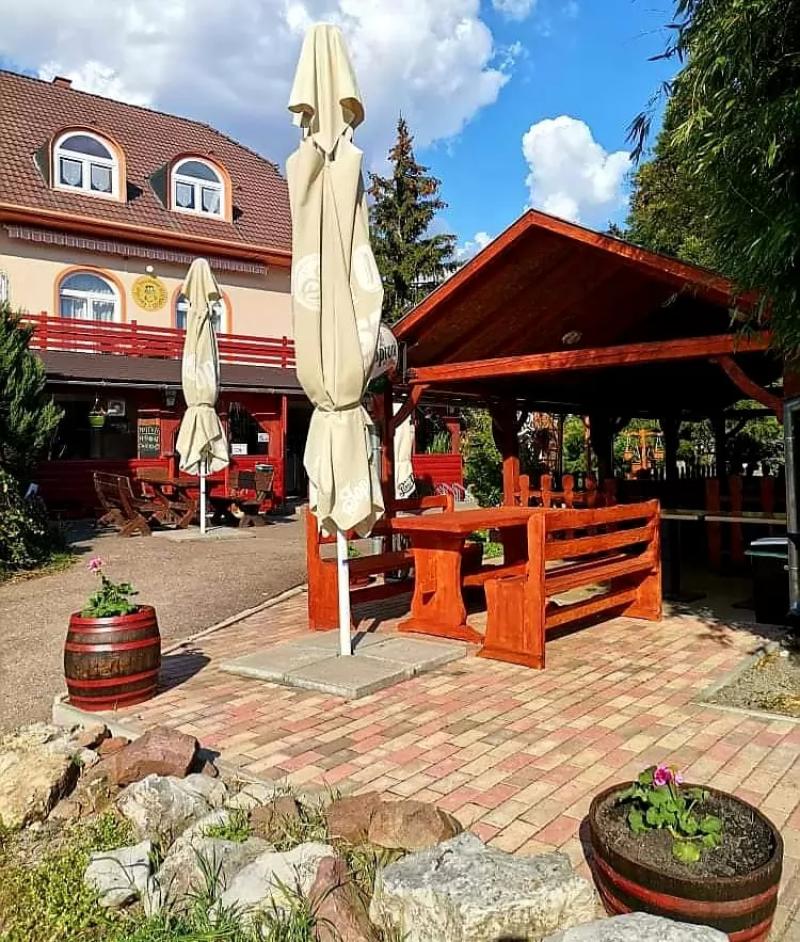 Teca Mama Vendéglő és Magánszálláshely – Vendéglő (Pécs)