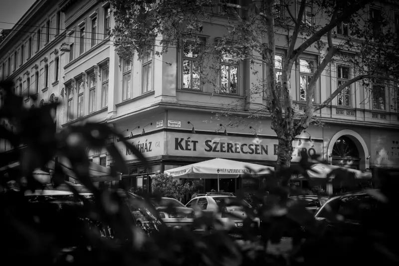 Két Szerecsen Bisztró és Kávéház – Bisztró (Budapest, VI. kerület)