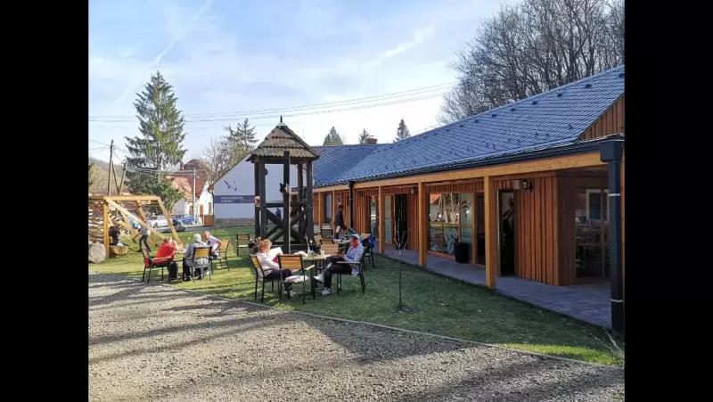 Királyréti Csemege Kávézó – Kávézó (Szokolya)