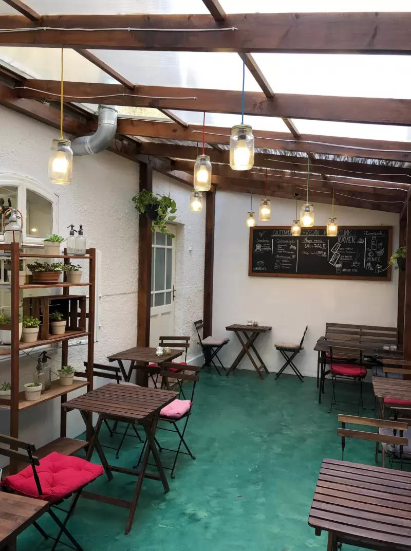 Vital Cafe & Bistro – Bisztró (Gyor)
