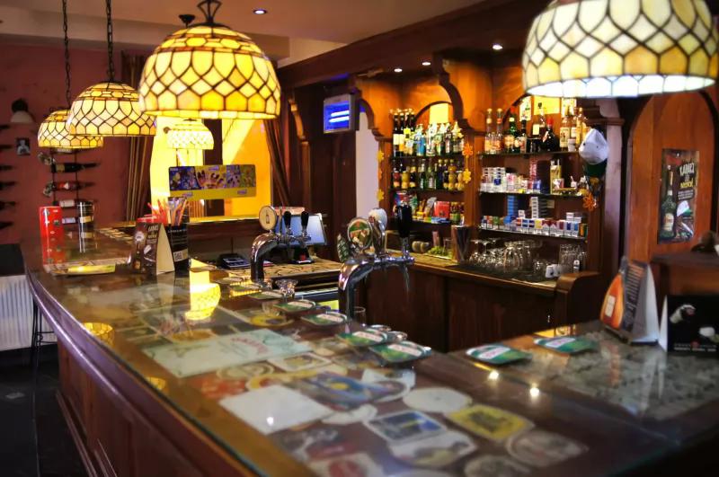 Tom Tom Pizzéria & Étterem & Pub – Étterem (Gárdony)