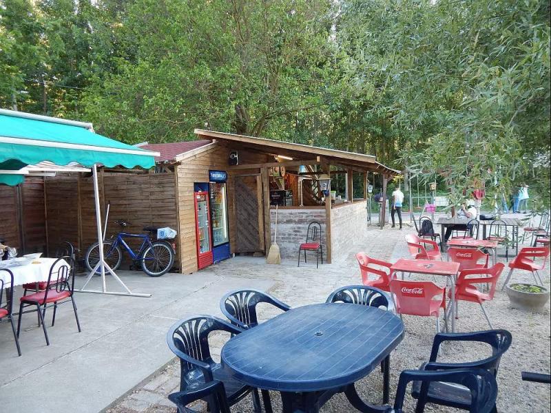 Kalapka BÜFÉ – Büfé (Baja)