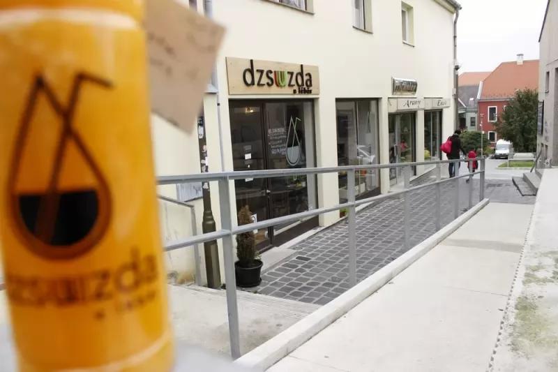 Dzsuzda a lébár – Bár (Veszprém)
