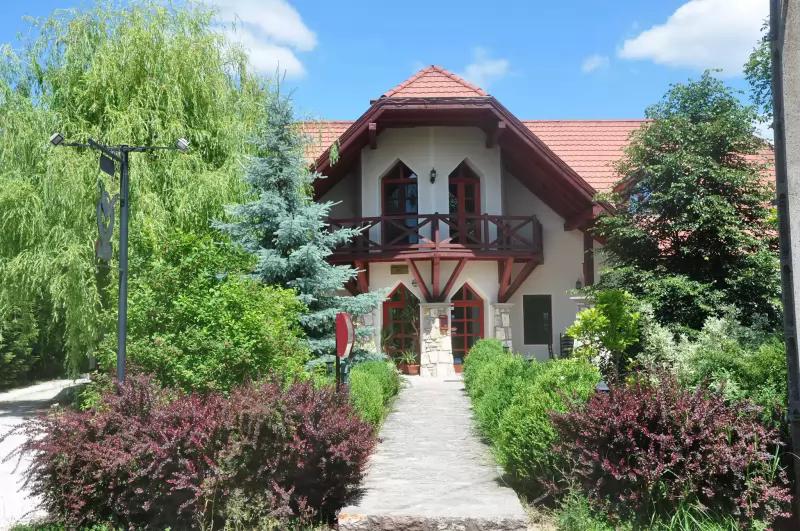 Berek Fogadó – Vendéglő (Mátranovák)