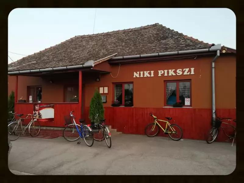 Niki Pikszi – Kávézó (Szentes)