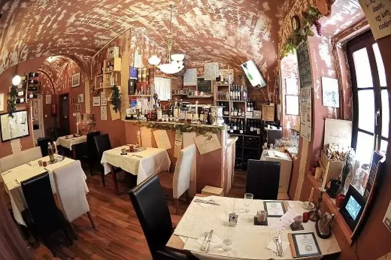 Elixir Bar n' Kitchen – Bár (Gyor)