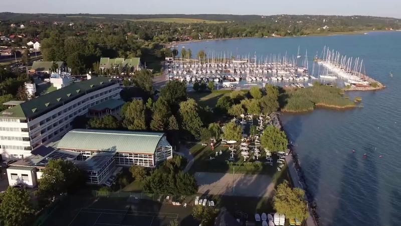 Hotel Marina-Port – Étterem (Balatonkenese)