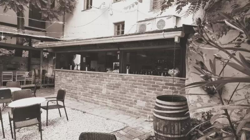 Cooltour Café Pécs – Bár (Pécs)