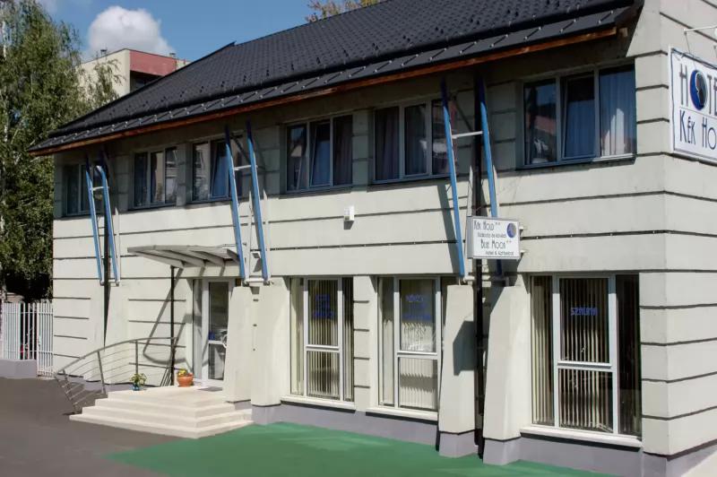 Kék Hold Szálloda és Kávézó – Kávézó (Marcali)